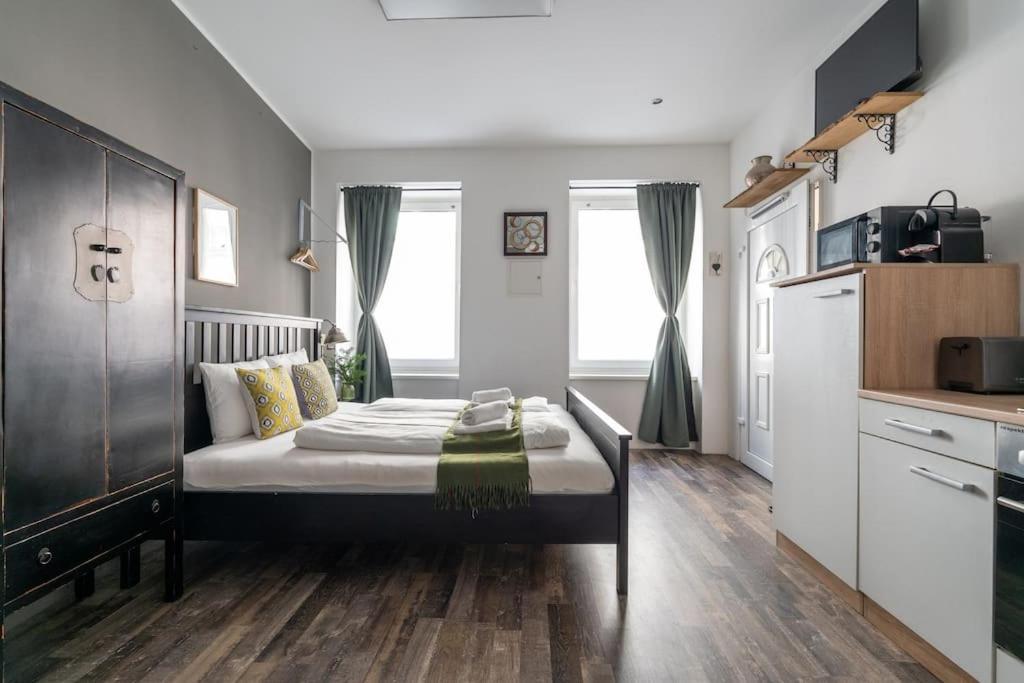 Sleek Studio By City Center By Hm Viena Exterior foto